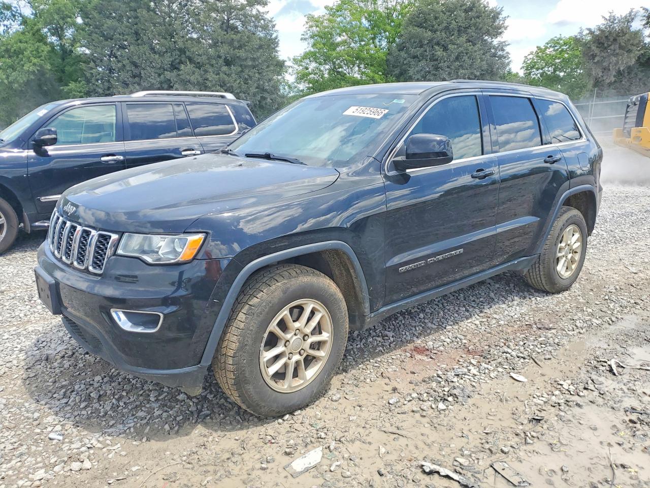 Salvage Jeep Cherokee Image