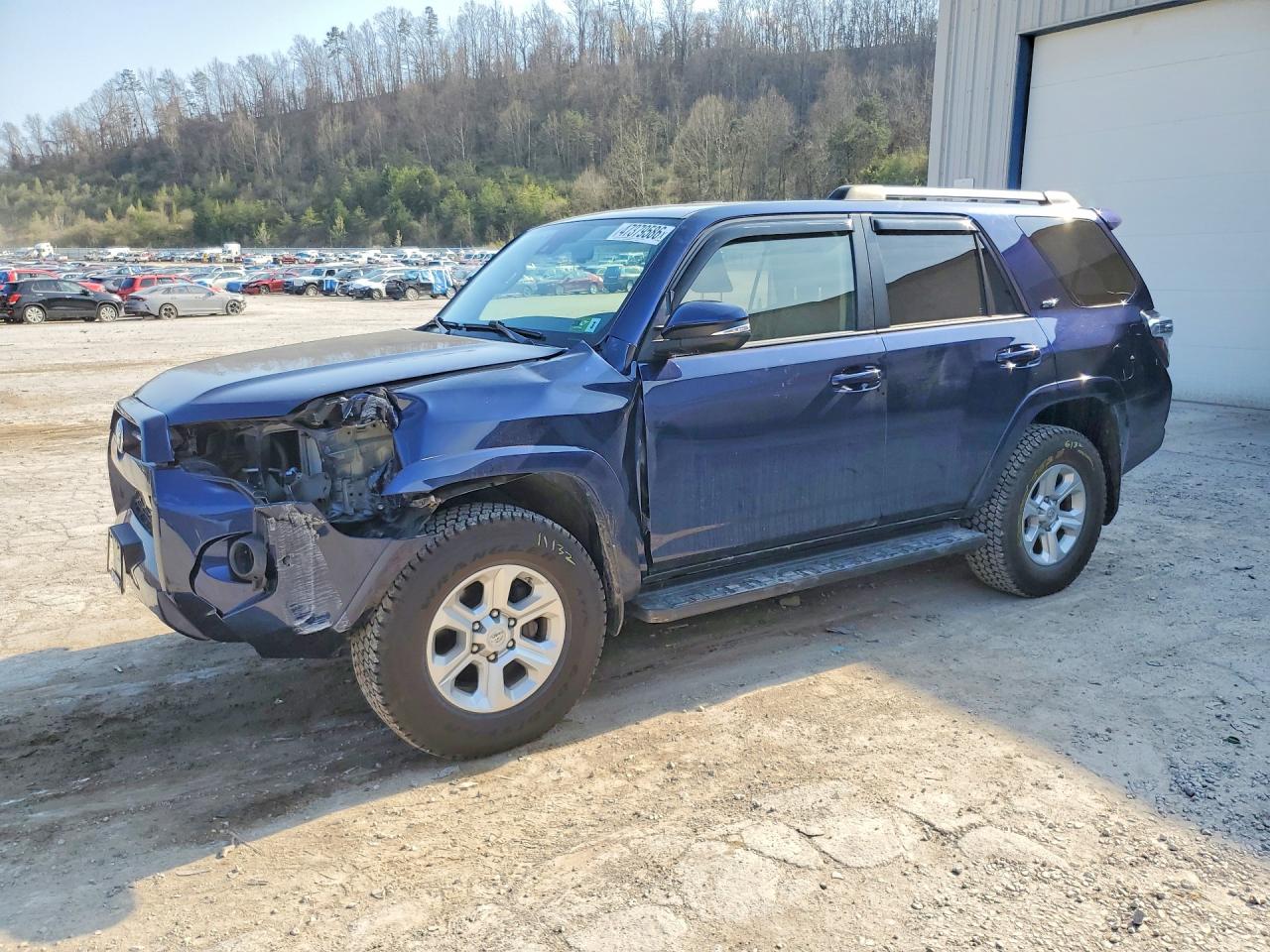 Salvage Toyota 4Runner Image