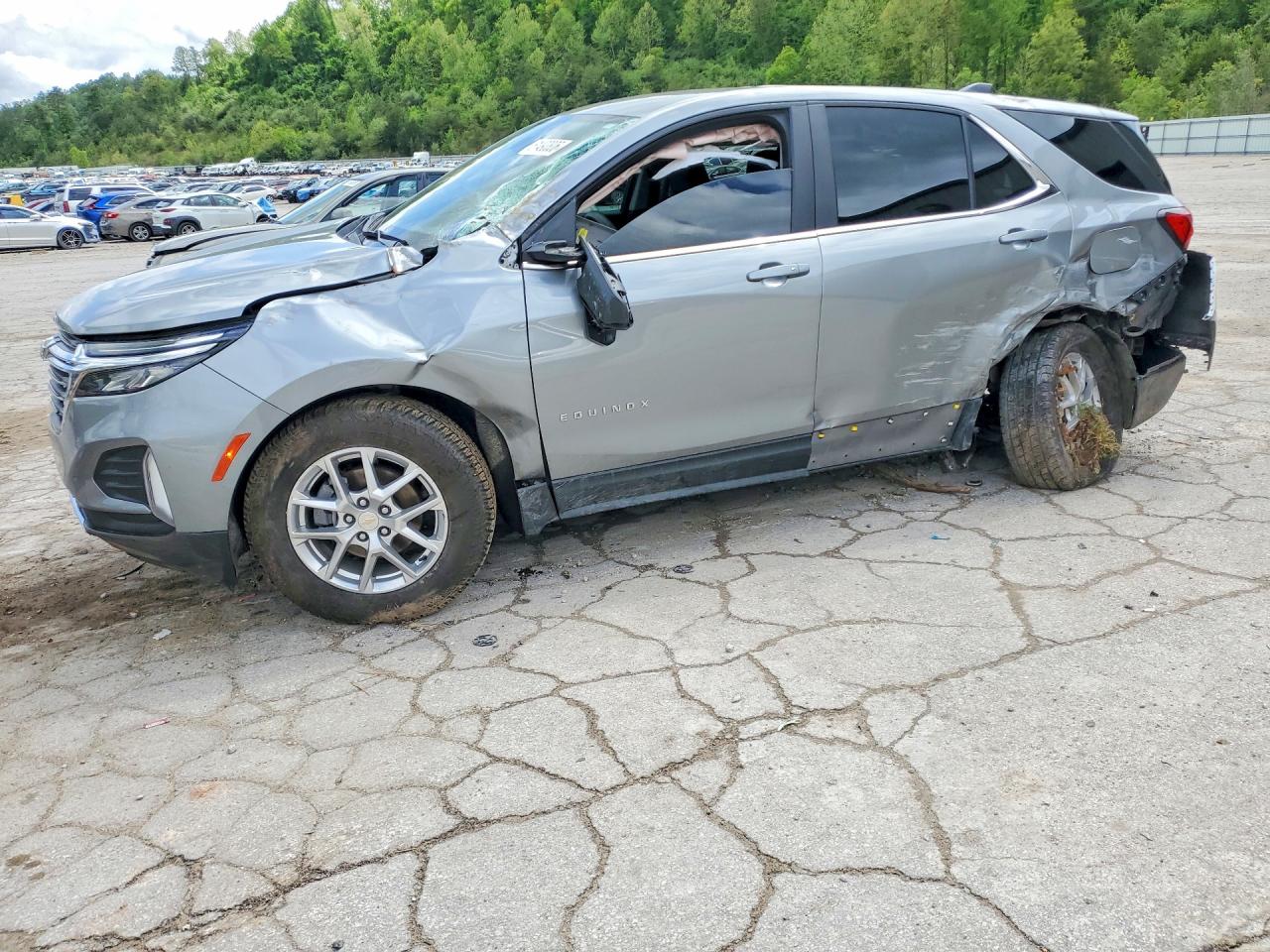 Salvage Chevrolet Equinox Image