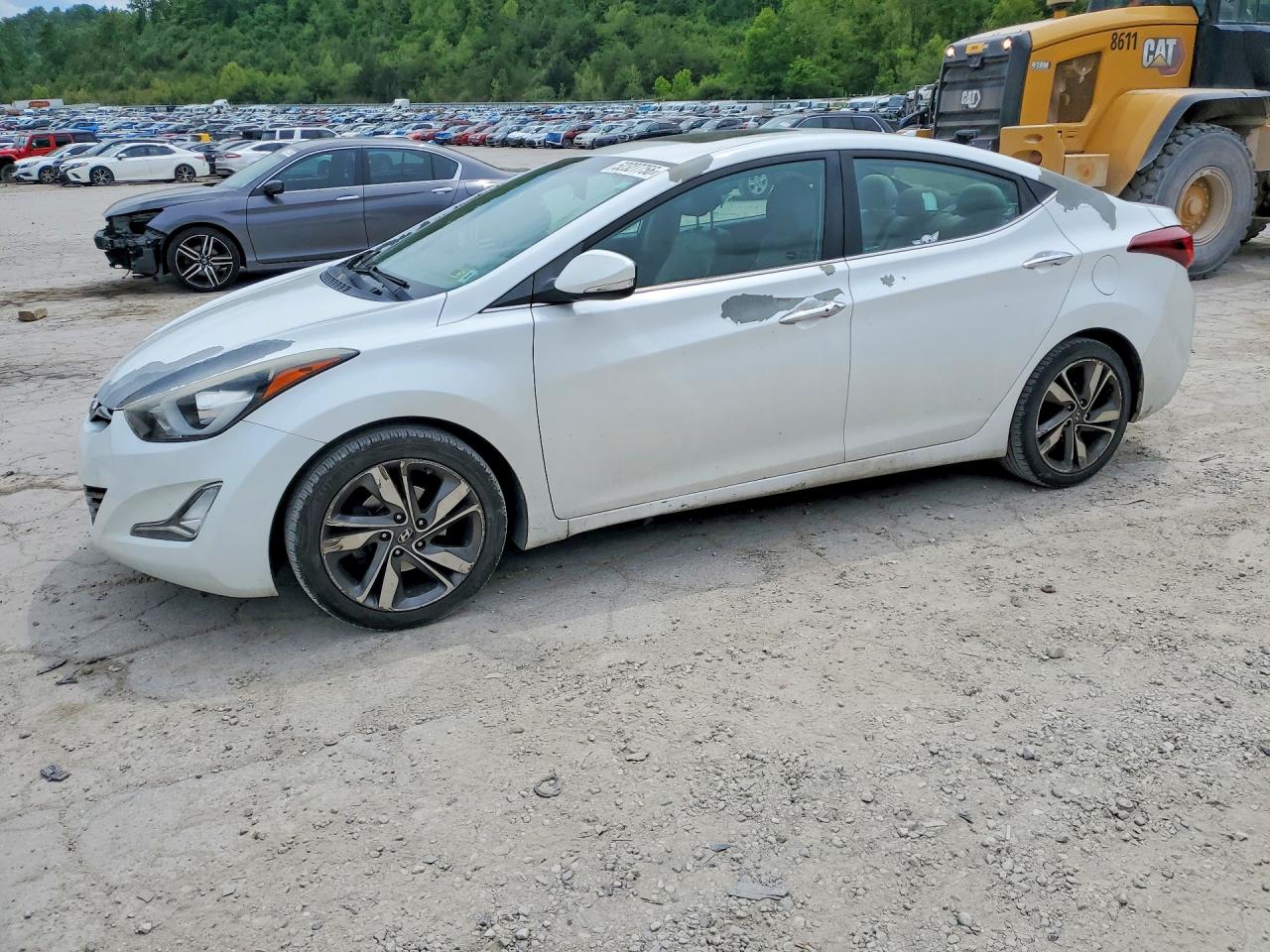 Salvage Hyundai ELANTRA Image