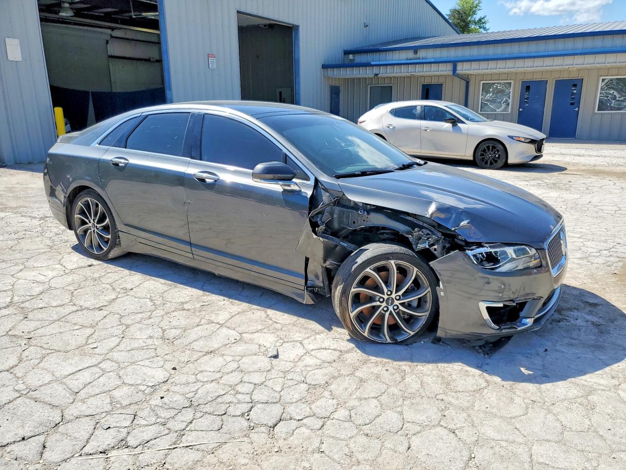 Lincoln MKZ Reserve
