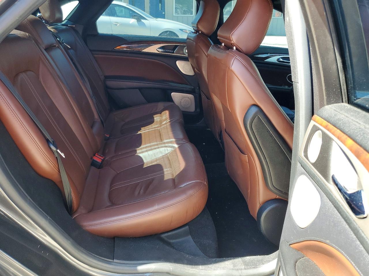 Lincoln MKZ Reserve