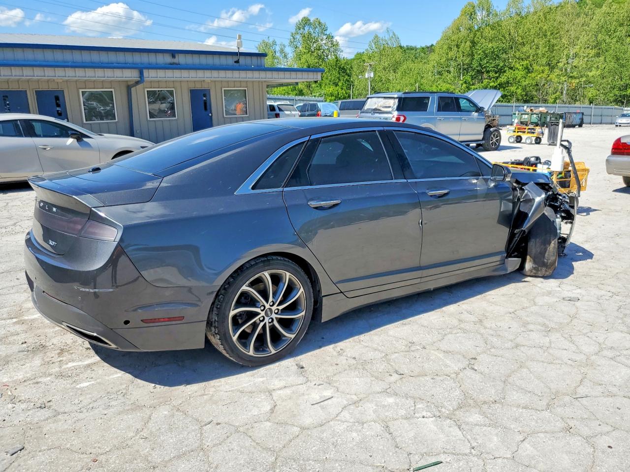 Lincoln MKZ Reserve