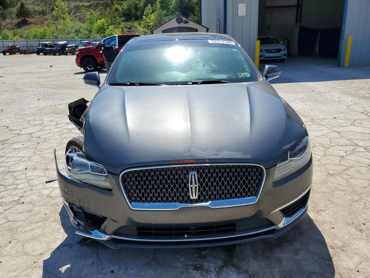 Lincoln MKZ Reserve