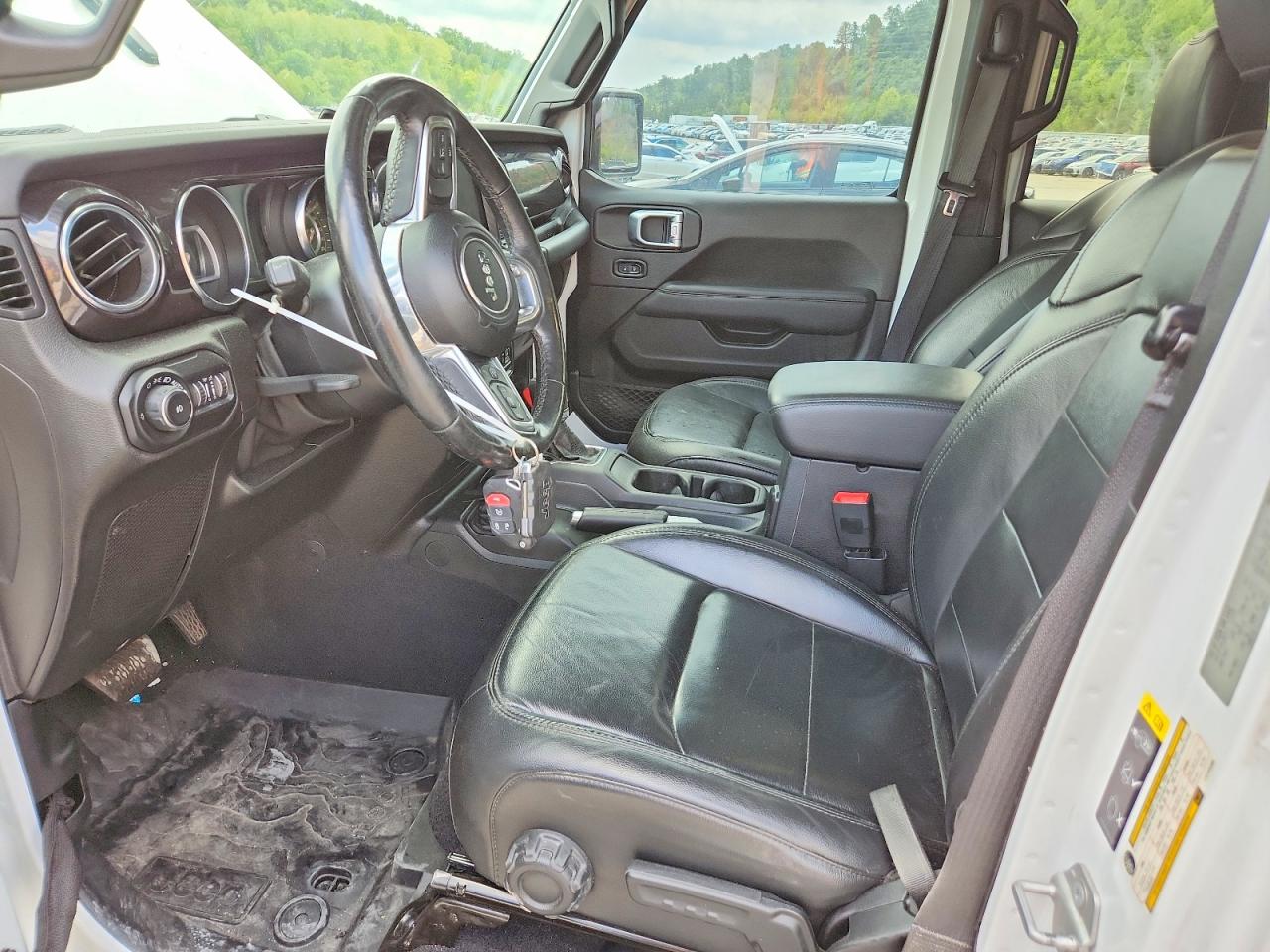 Jeep Wrangler Sahara