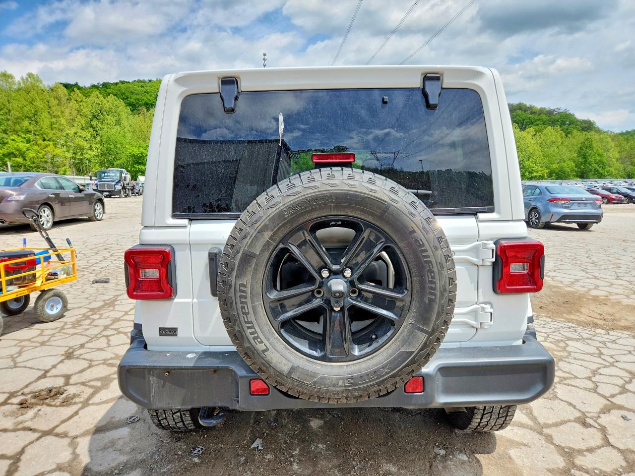 Jeep Wrangler Sahara