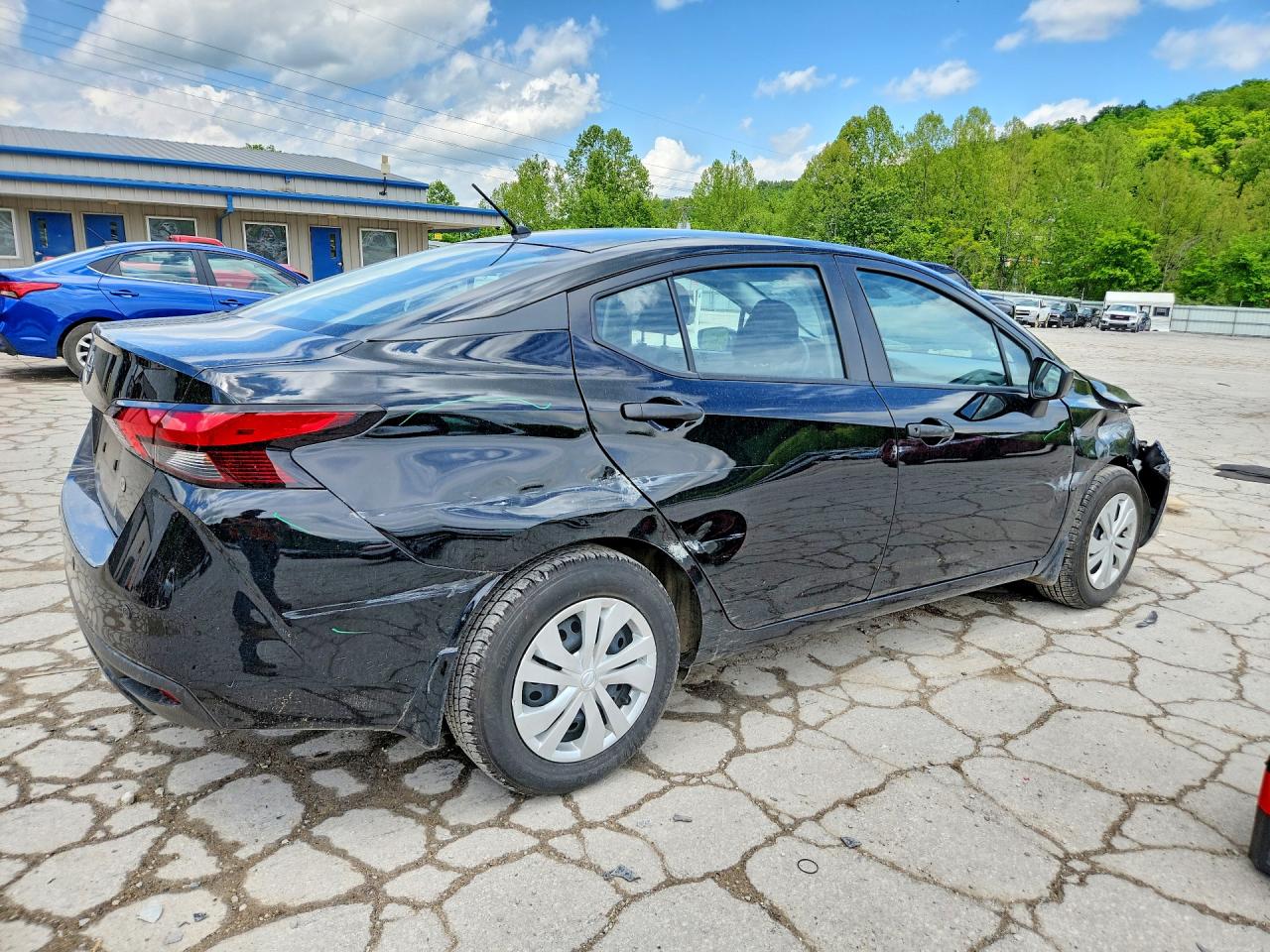 Nissan Versa S