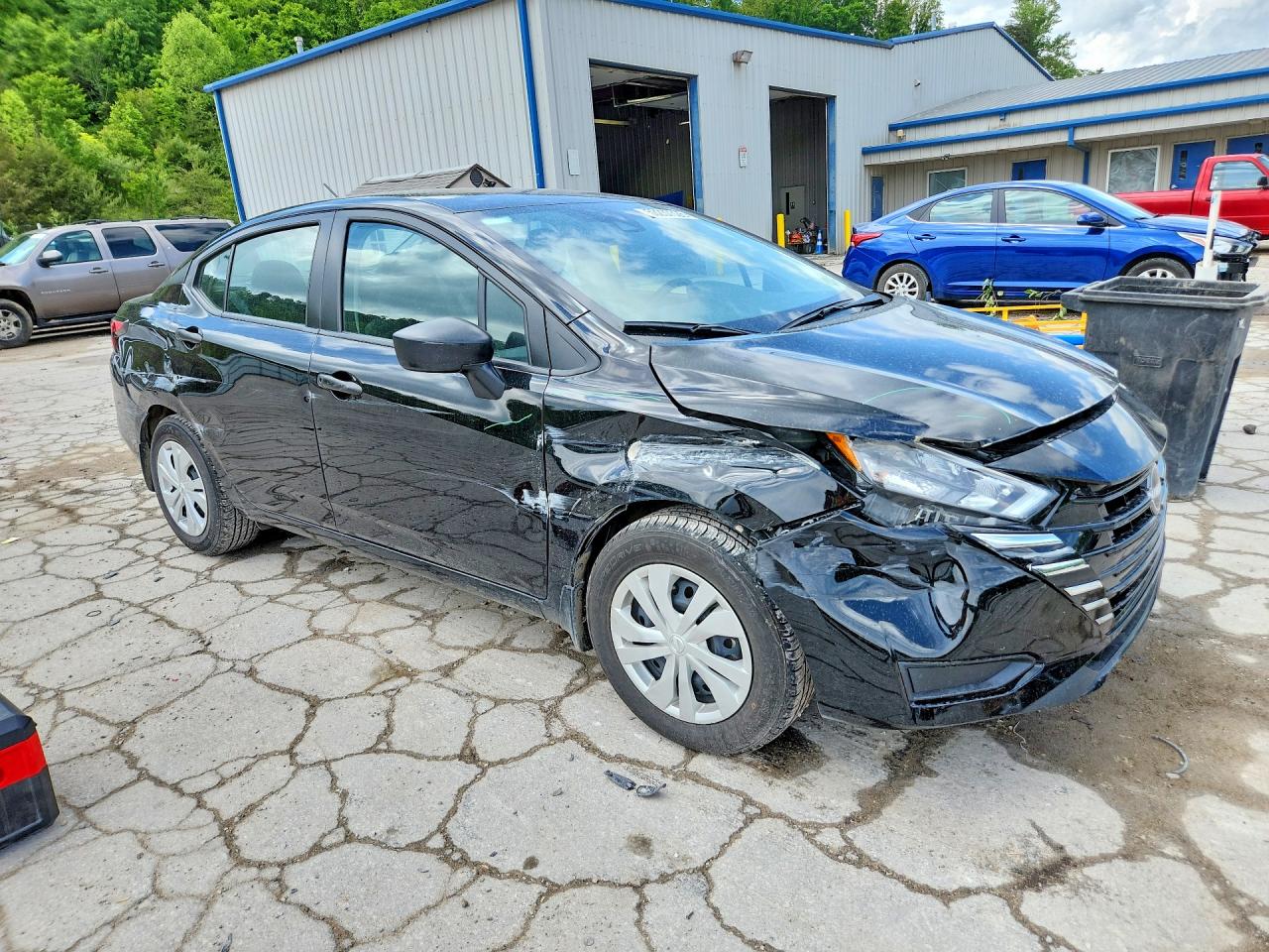 Nissan Versa S