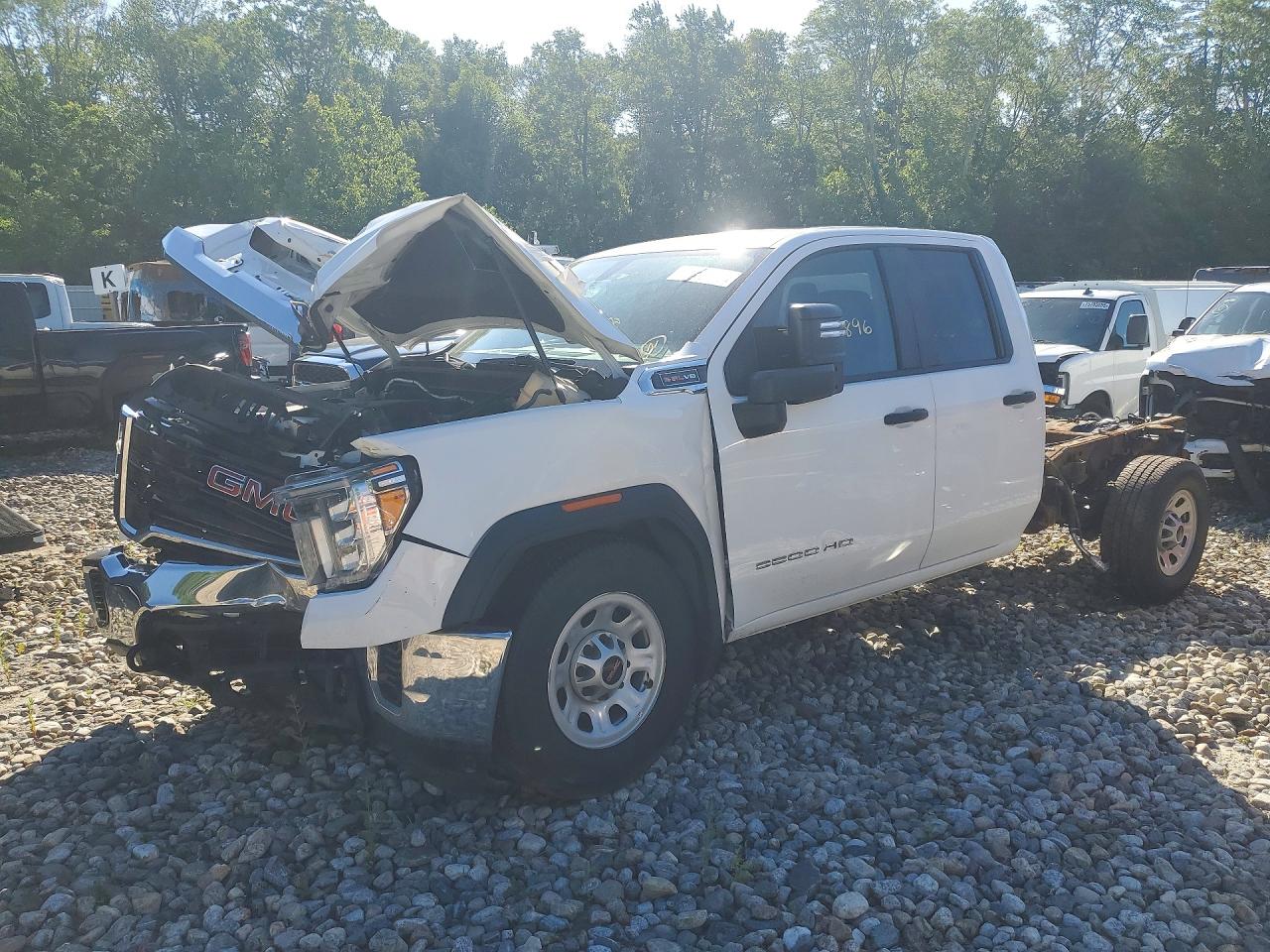 Salvage GMC Sierra Image