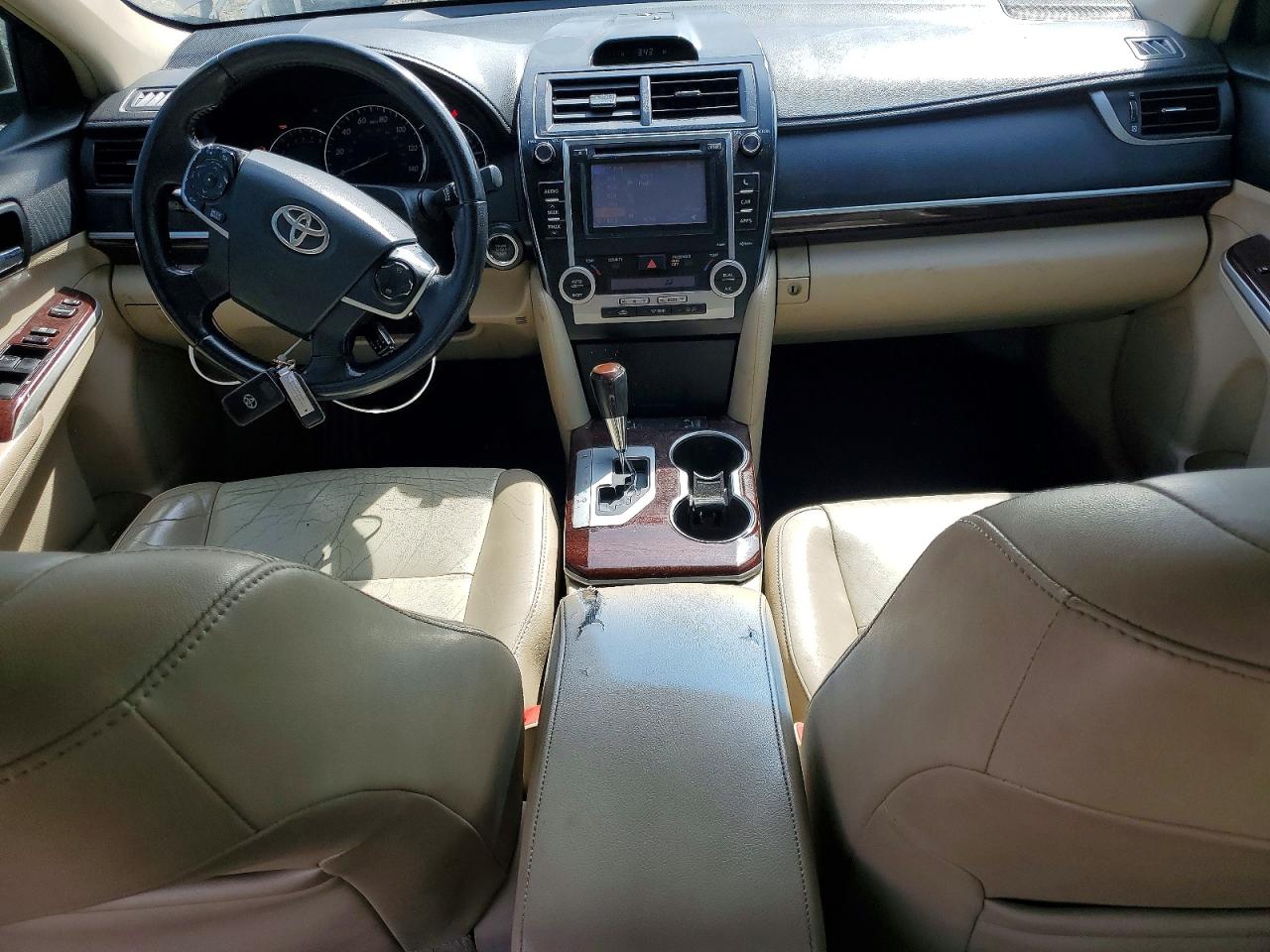 Toyota Camry Xle V6