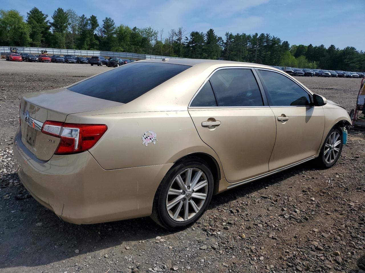Toyota Camry Xle V6