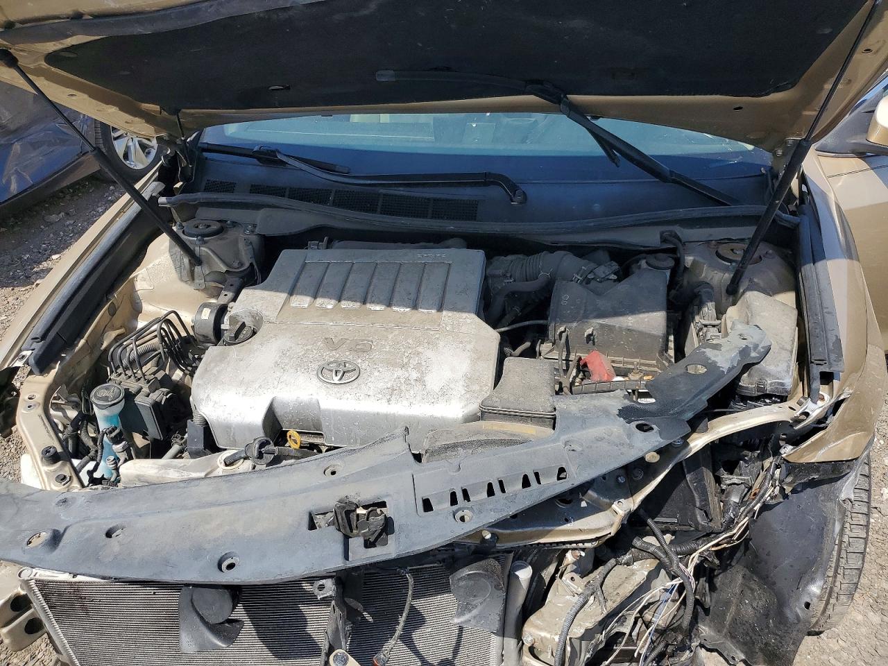 Toyota Camry Xle V6