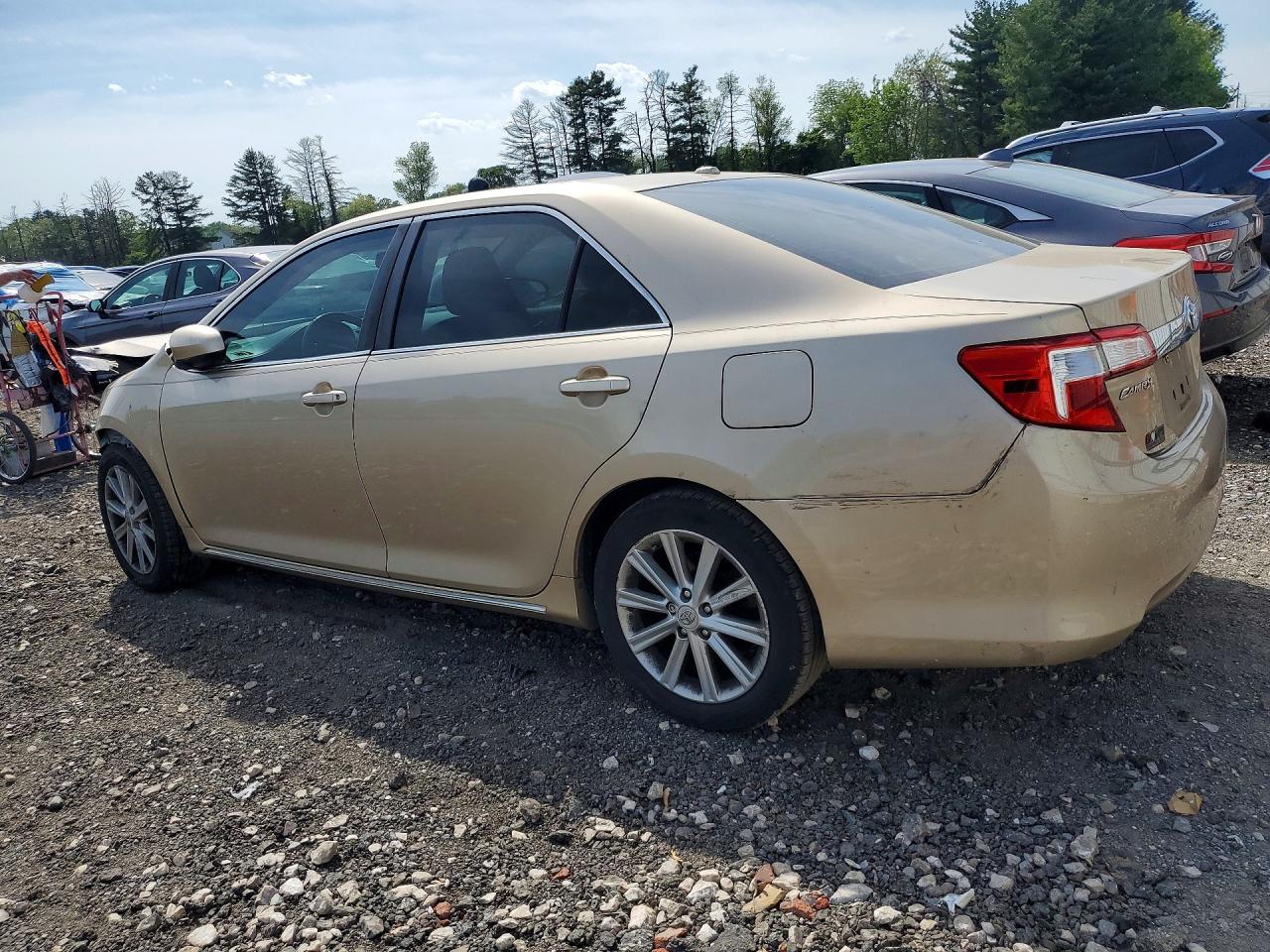 Toyota Camry Xle V6