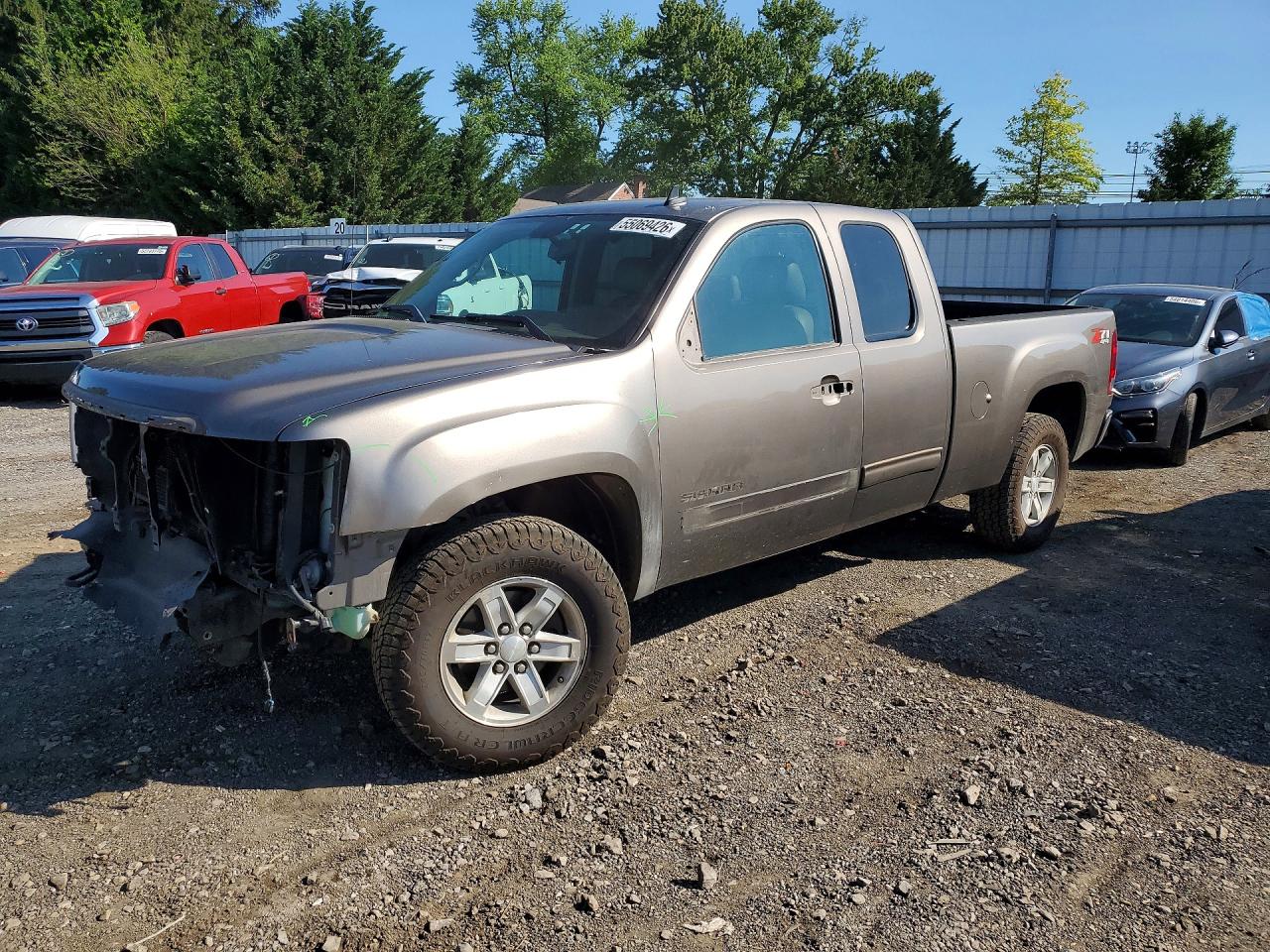 Salvage GMC Sierra Image