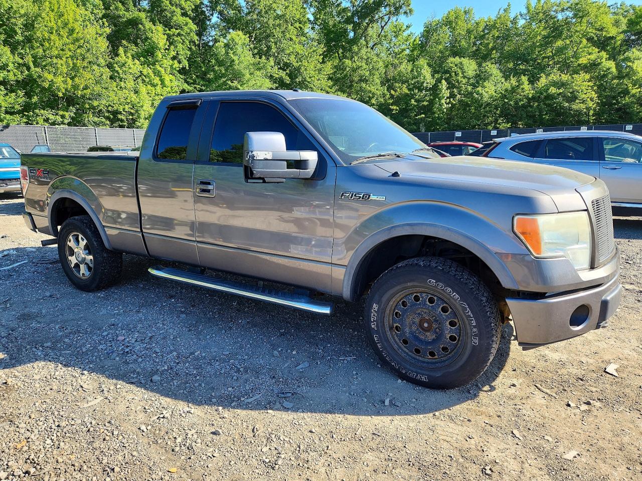 Ford F-150 Super Cab