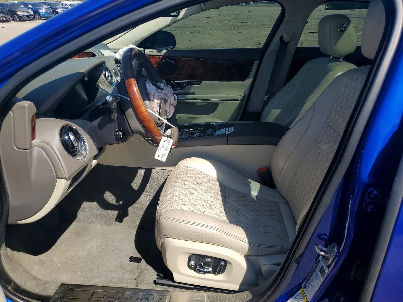 Jaguar XJ Portfolio