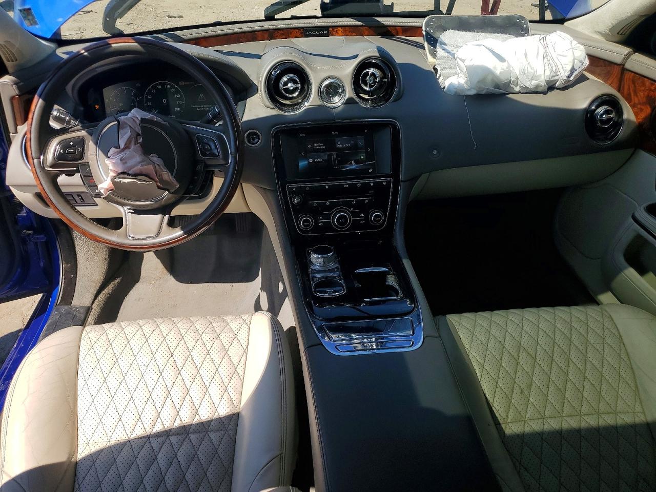 Jaguar XJ Portfolio