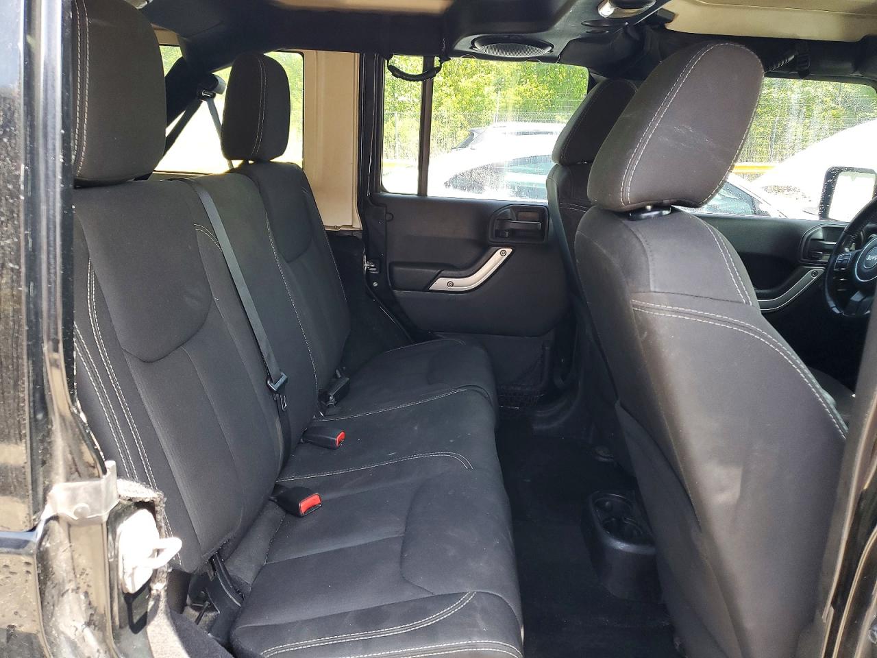 Jeep Wrangler Sahara