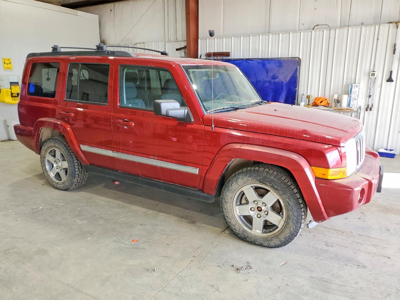 Jeep Commander Sport