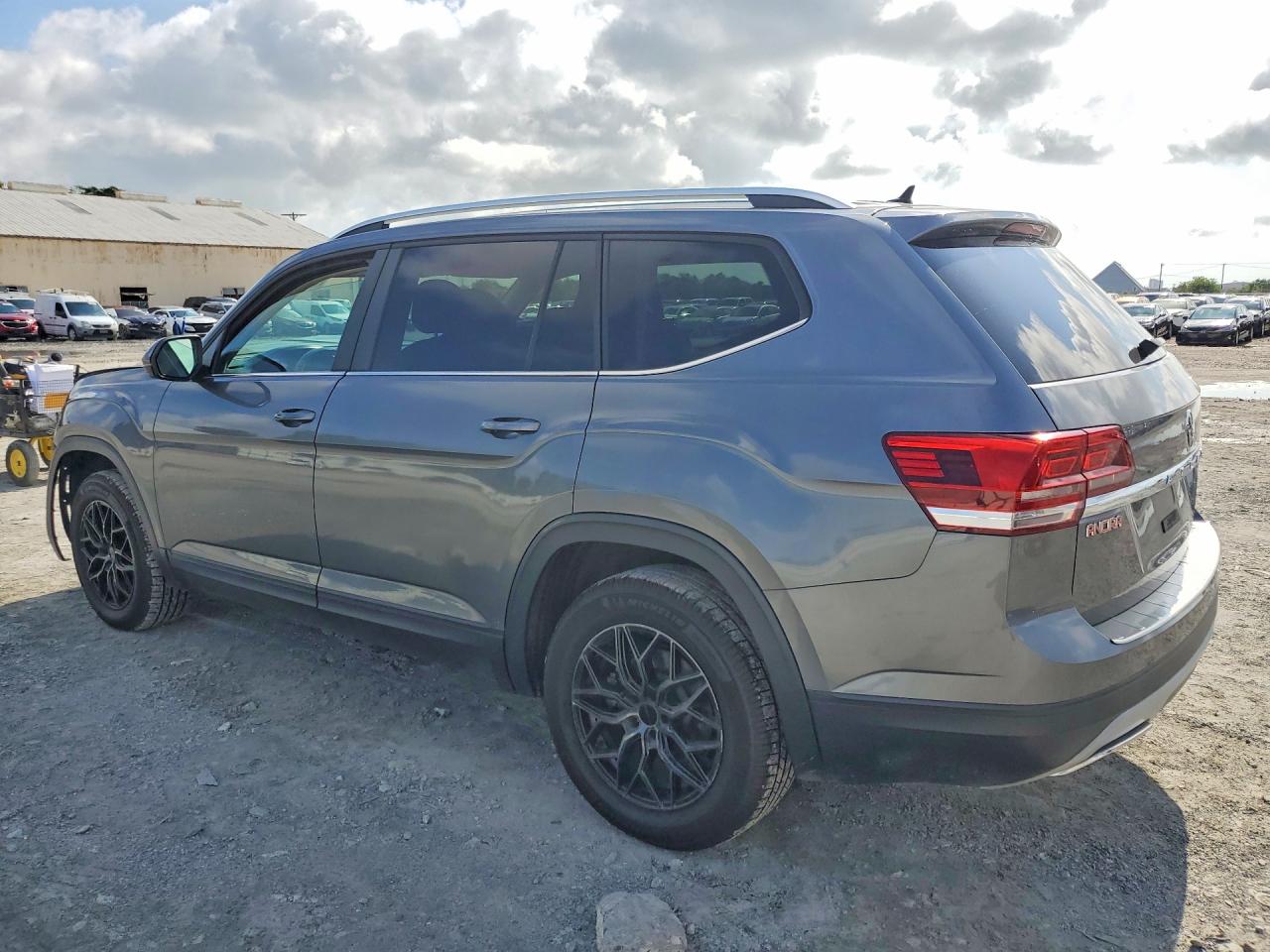 Volkswagen Atlas S