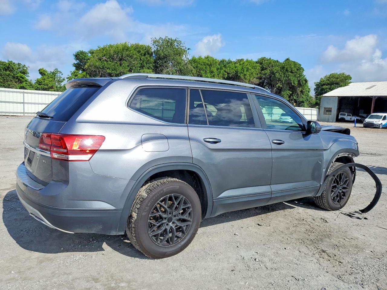 Volkswagen Atlas S