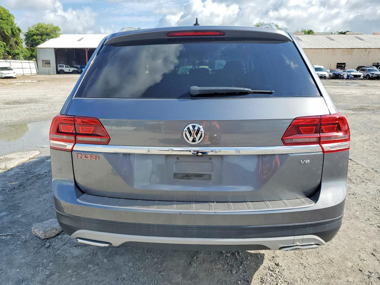 Volkswagen Atlas S