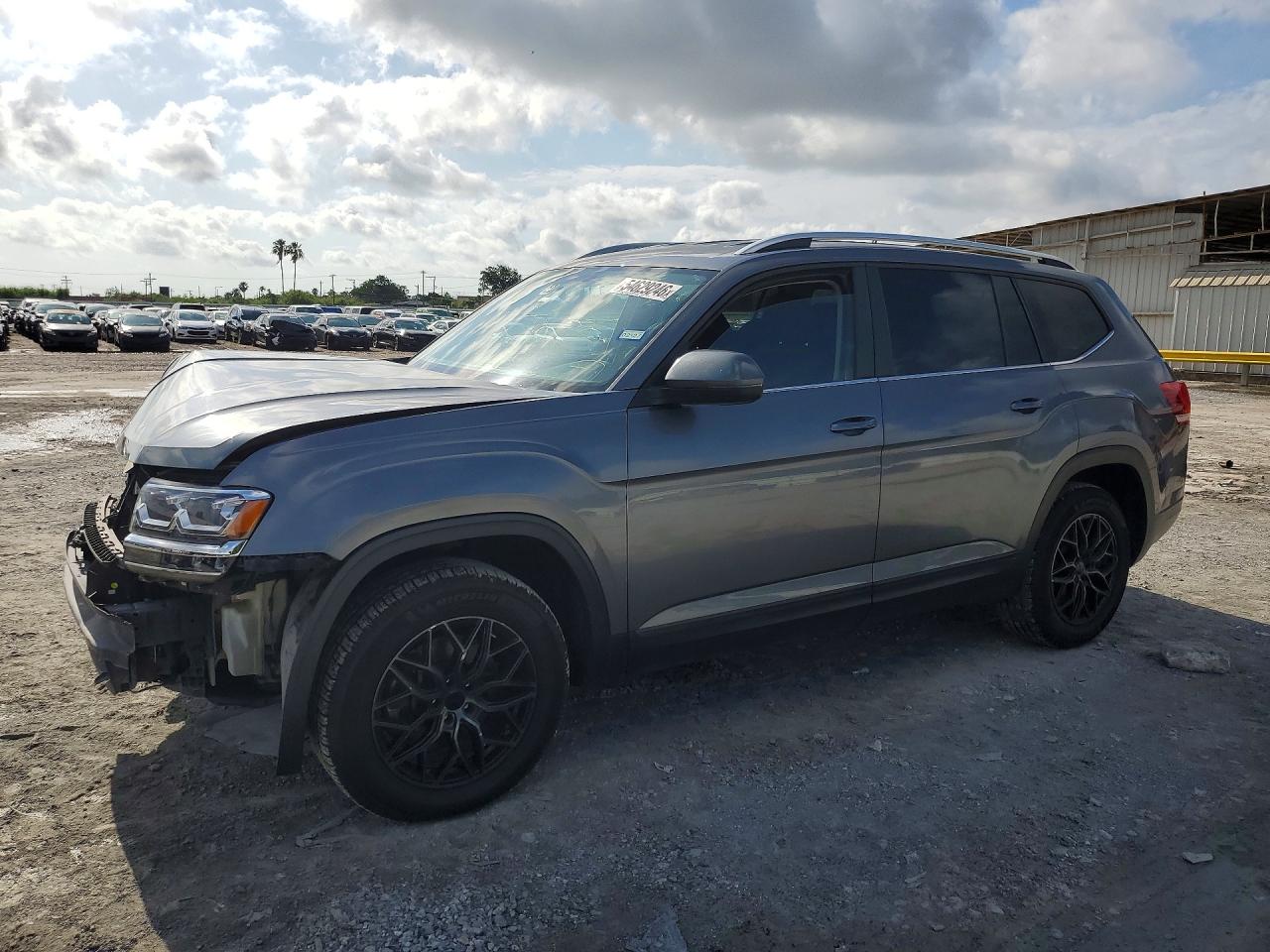 Salvage Volkswagen Atlas Image