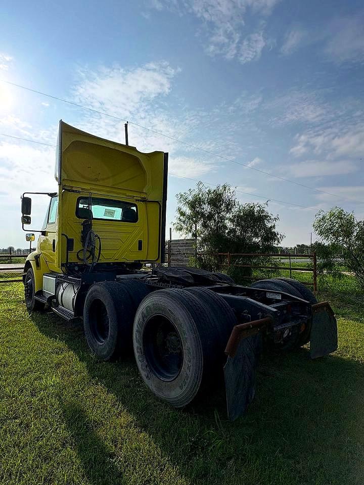 International 8000 8600