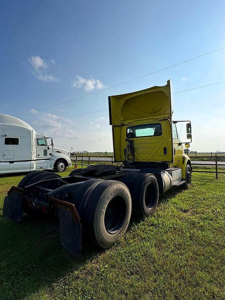 International 8000 8600