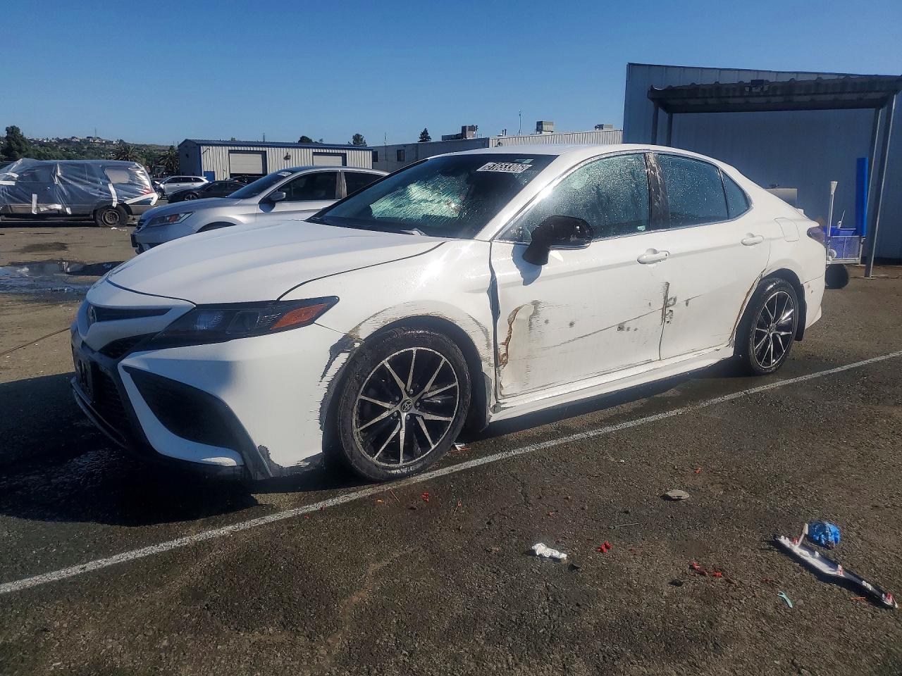 Salvage Toyota Camry Image
