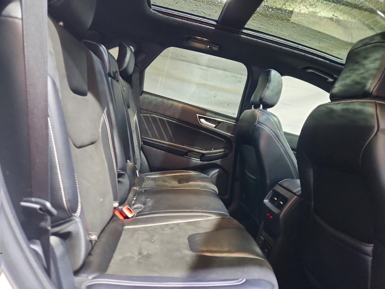 Ford Edge St