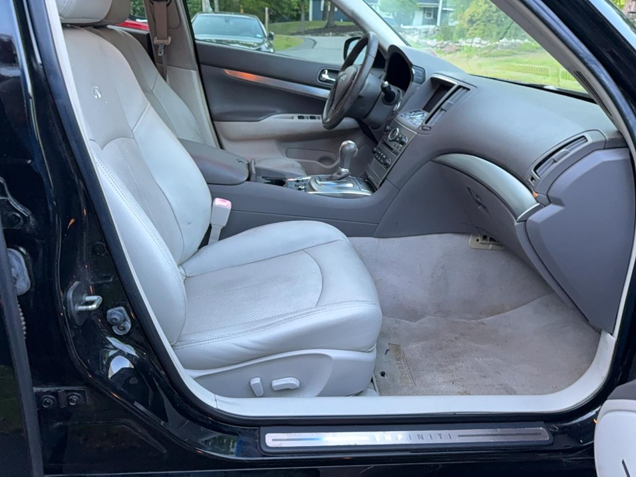 INFINITI G37 X
