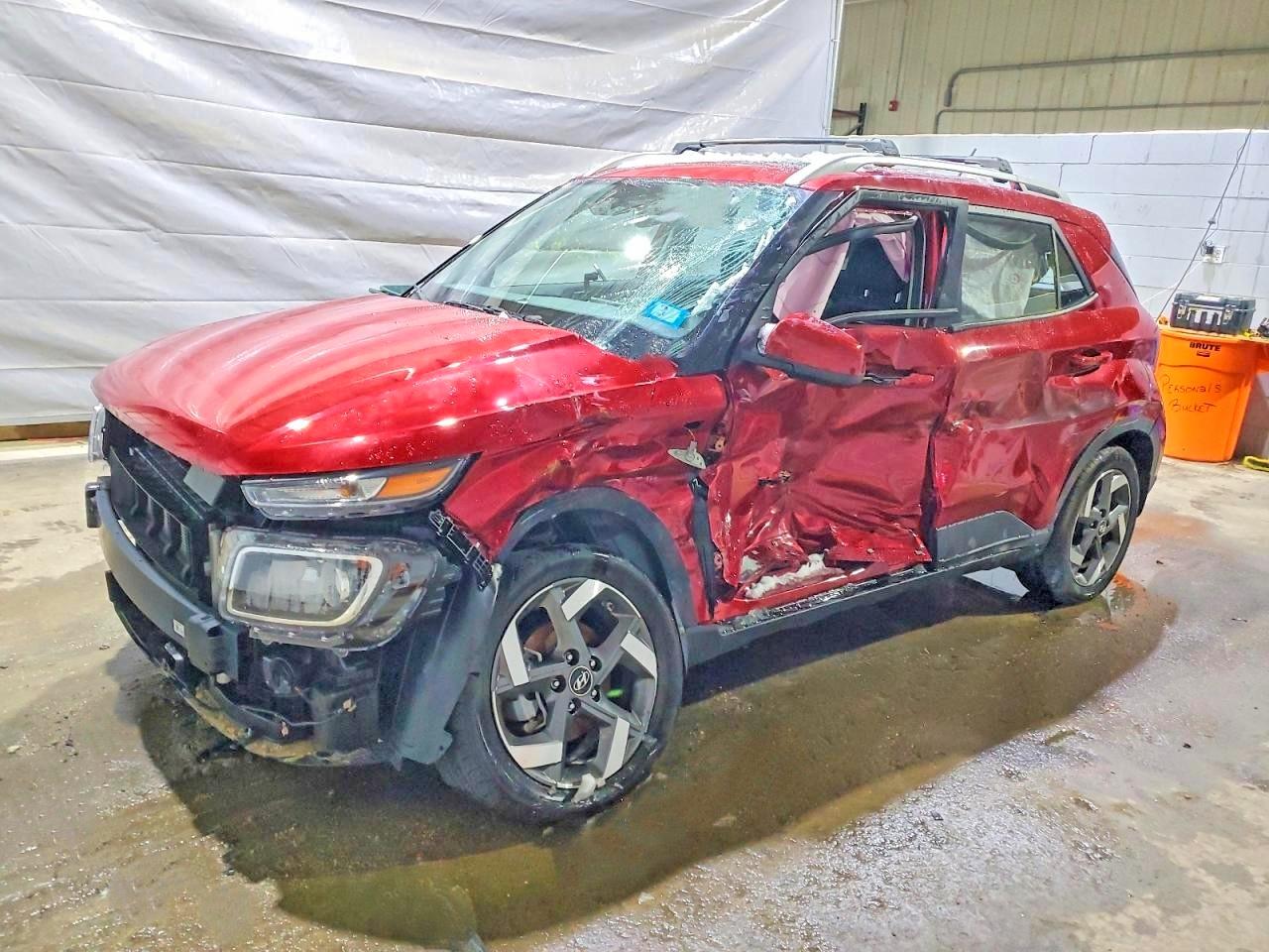 Salvage Hyundai VENUE Image