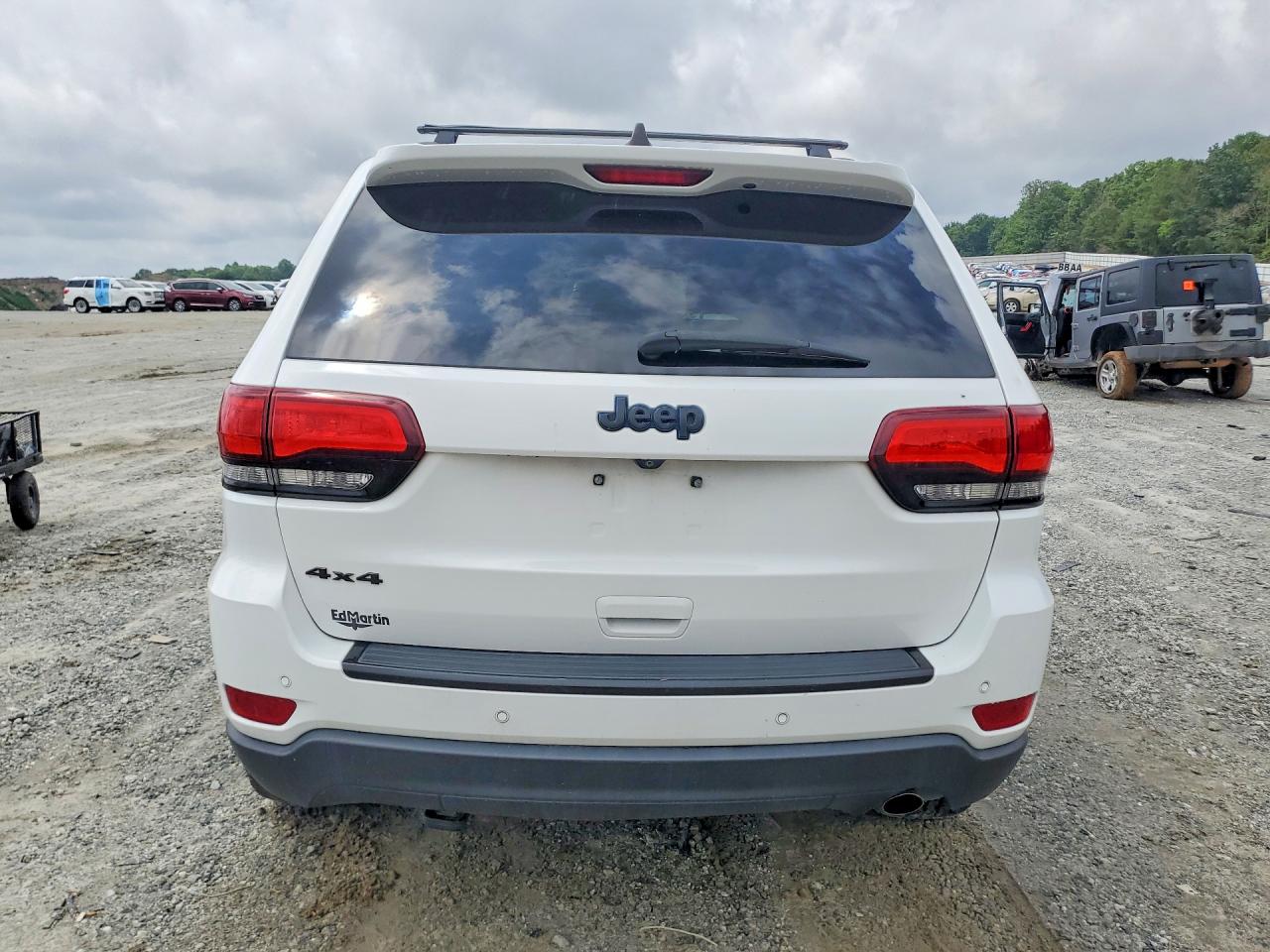 Jeep Cherokee Laredo