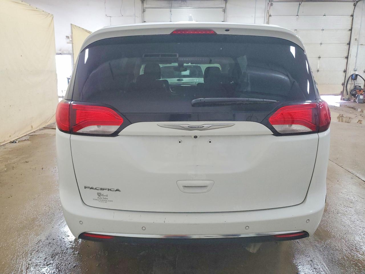 Chrysler Pacifica Touring L