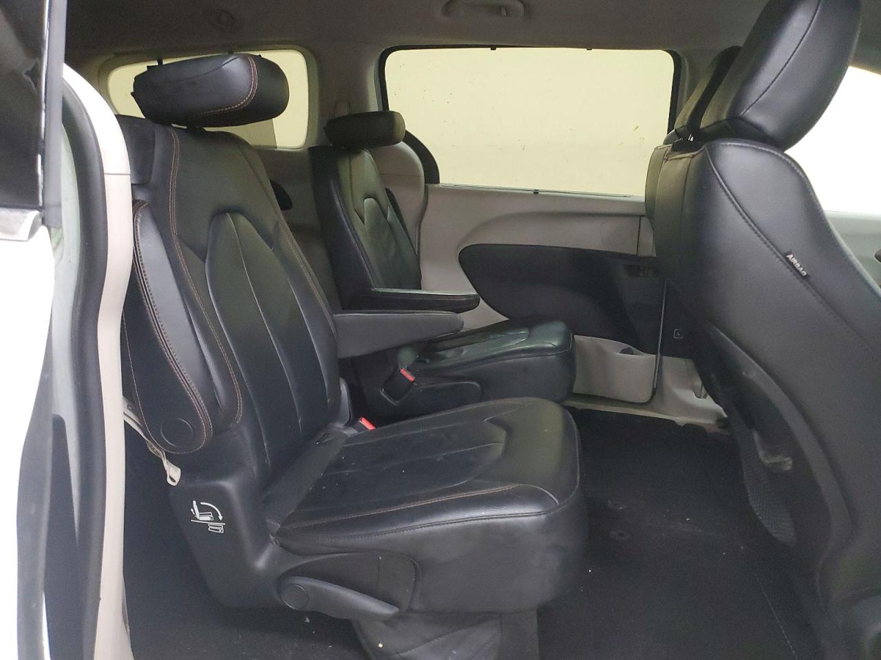 Chrysler Pacifica Touring L
