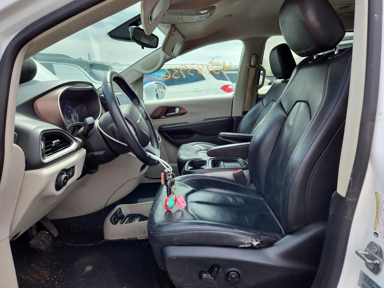 Chrysler Pacifica Touring L