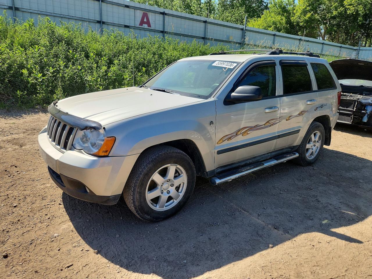 Salvage Jeep Cherokee Image