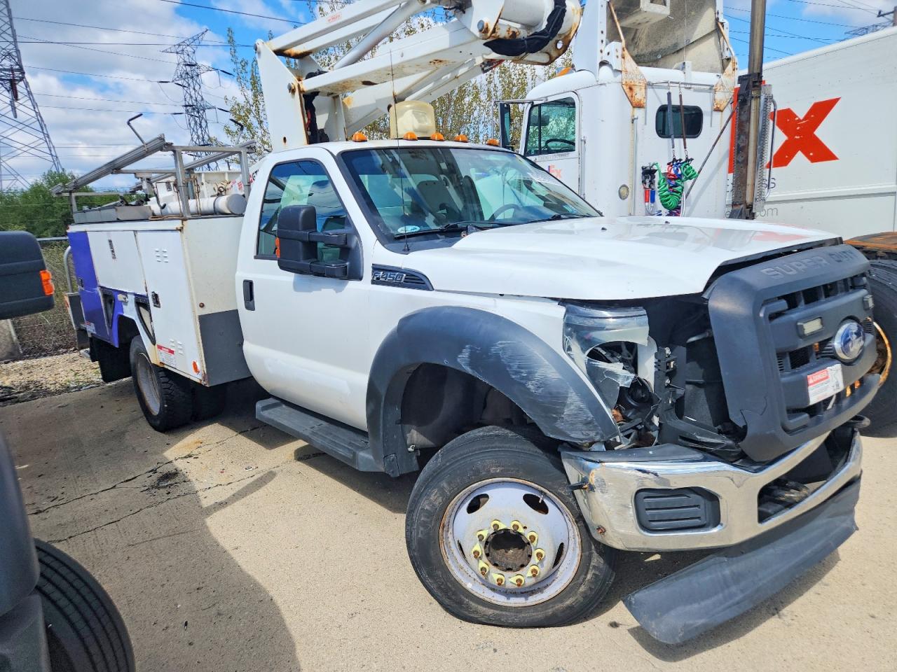 Salvage Ford F-450 Image
