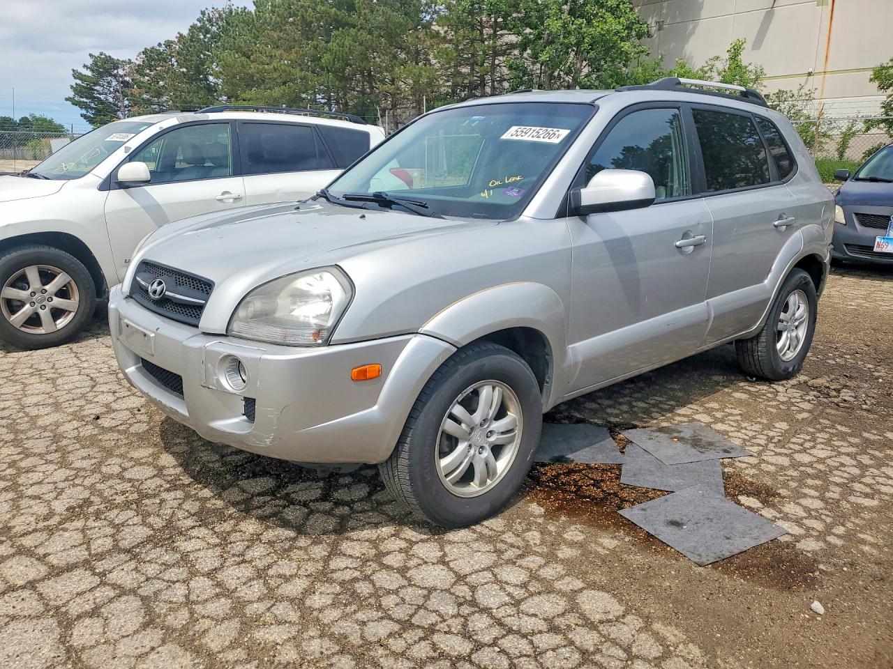 Salvage Hyundai TUCSON Image
