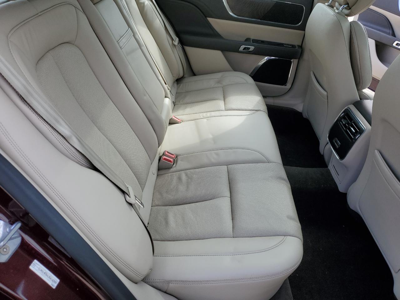 Lincoln Continental Select