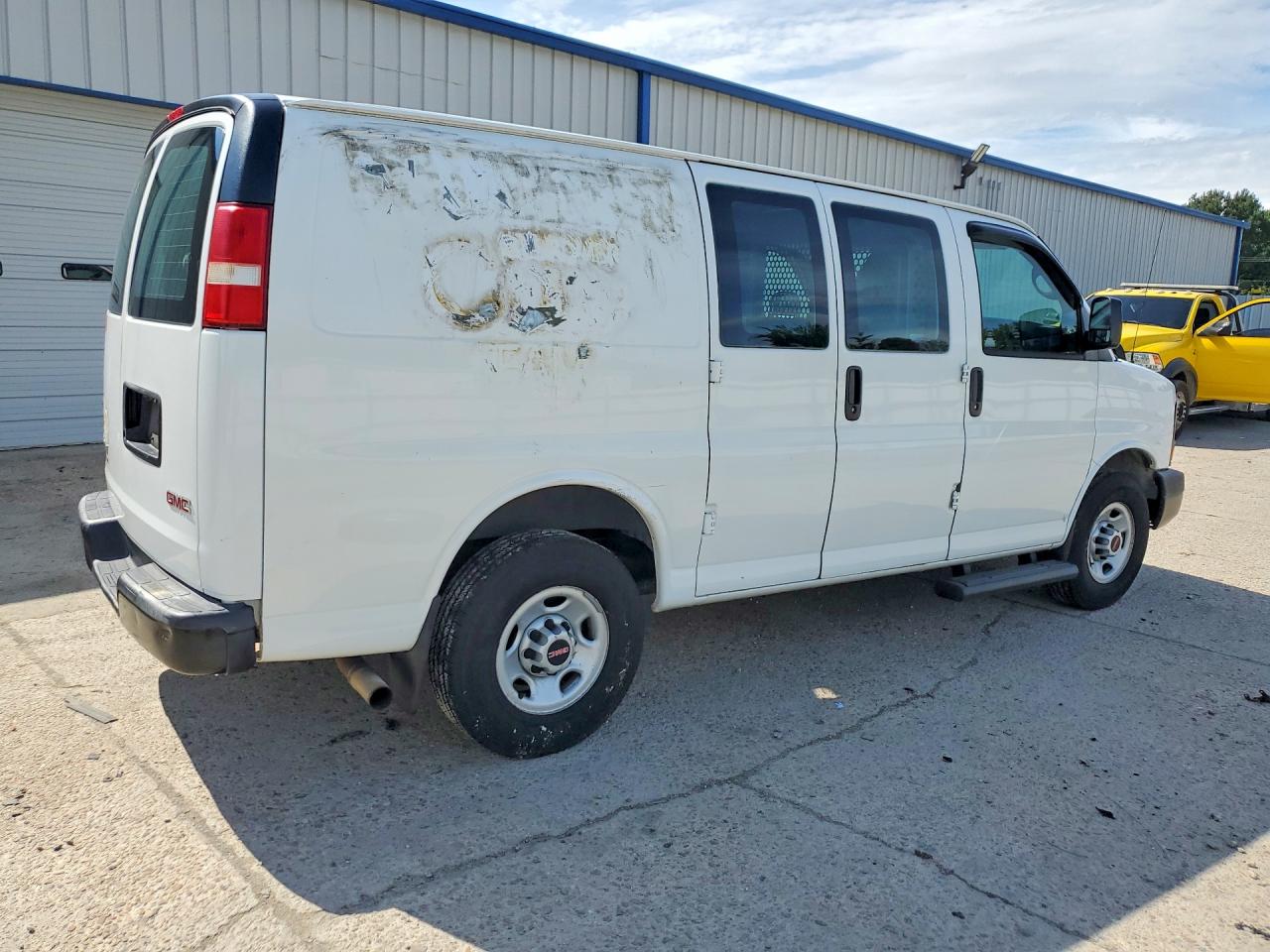 GMC Savana