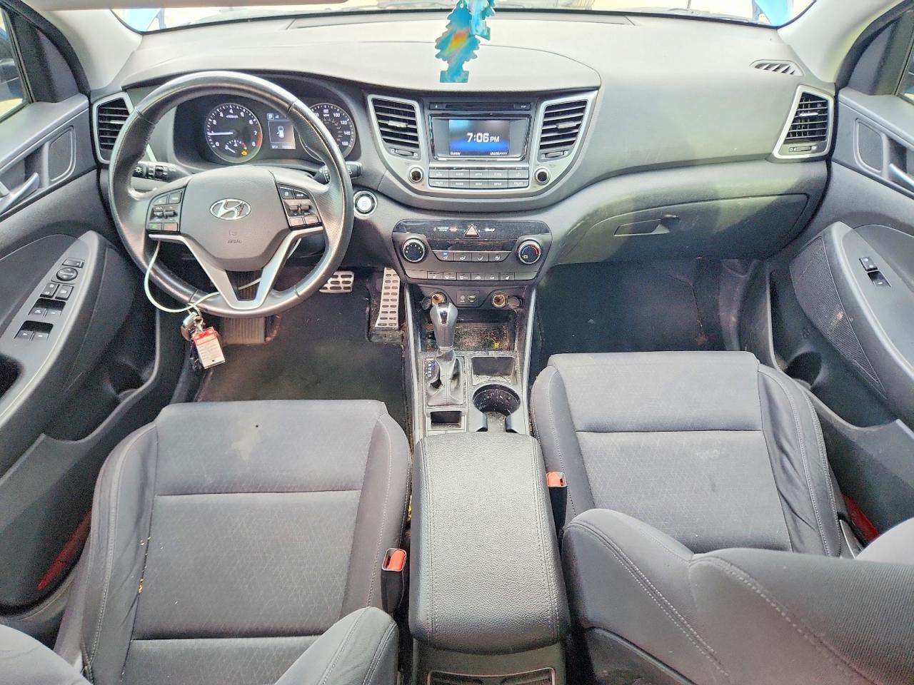 Hyundai TUCSON Night