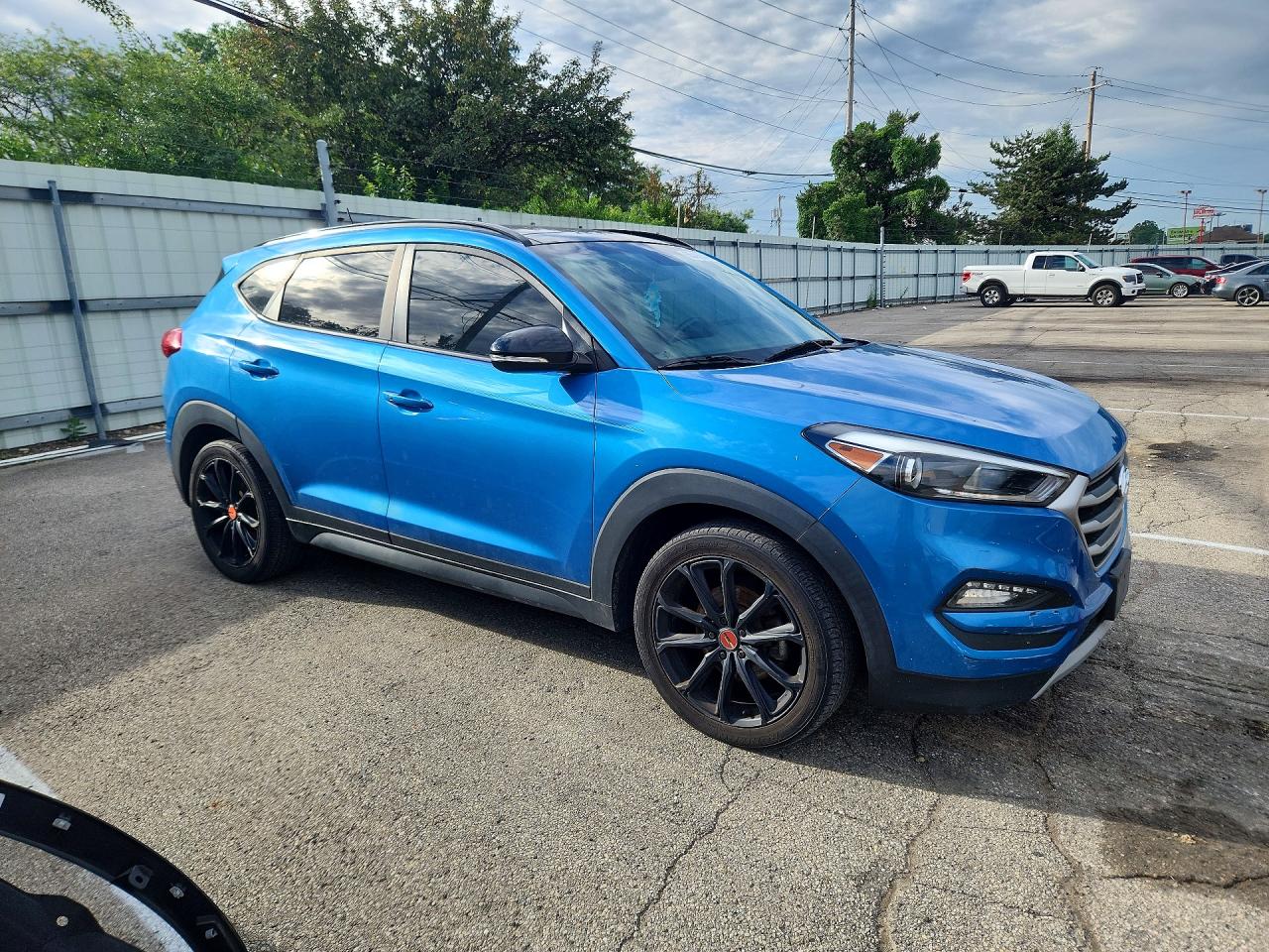 Hyundai TUCSON Night