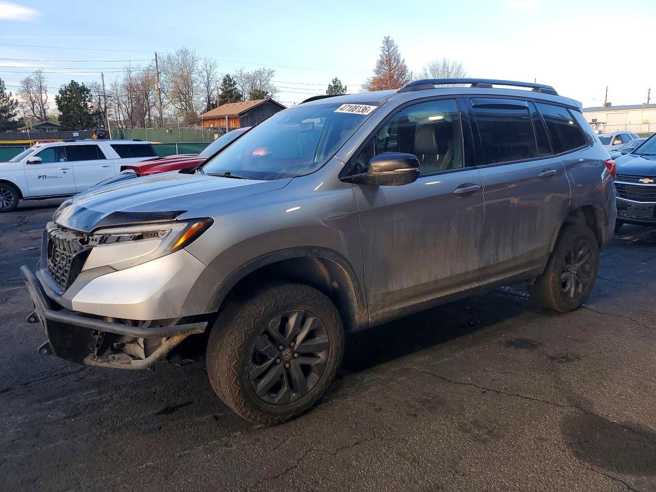 Salvage Honda Passport Image