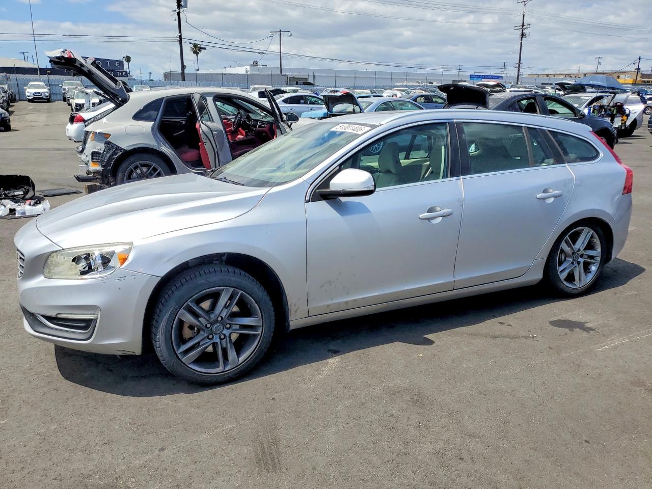 Salvage Volvo V60 Image