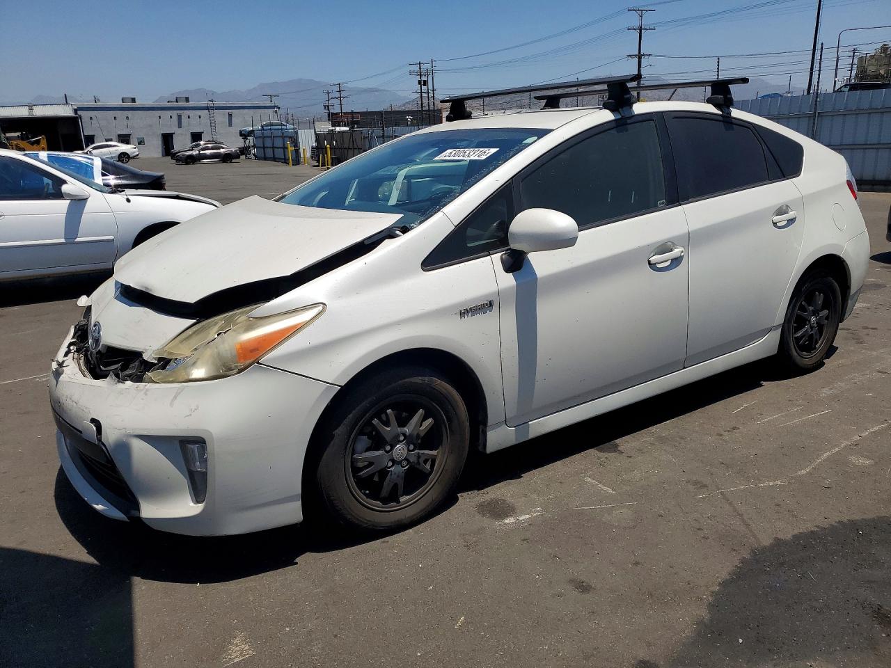 Salvage Toyota Prius Image