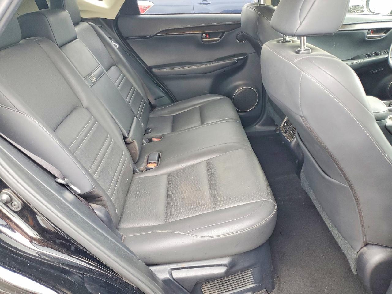 Lexus NX Base
