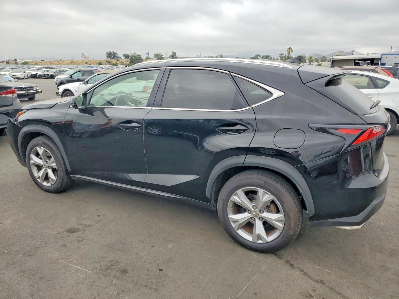 Lexus NX Base