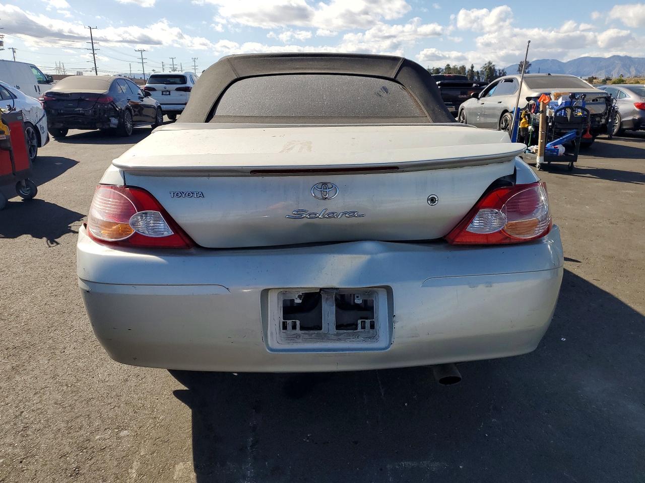 Toyota Camry Sle V6